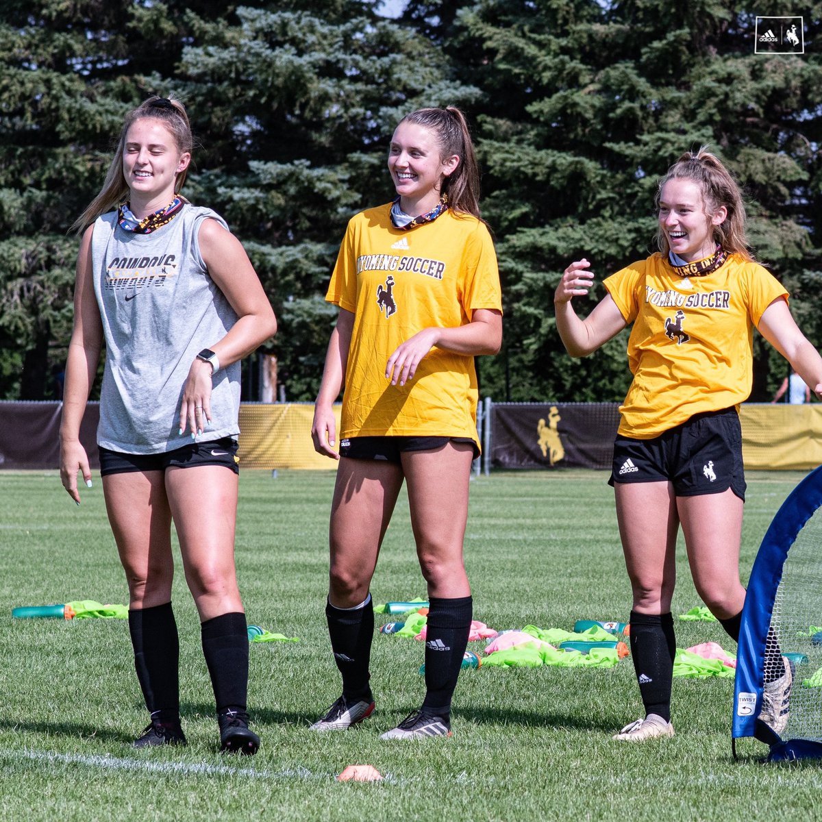 wyosoccer's tweet photo. All smiles after the first week back 😁🤠#OneWyoming #GoWyo https://t.co/xB4I2dLA8N