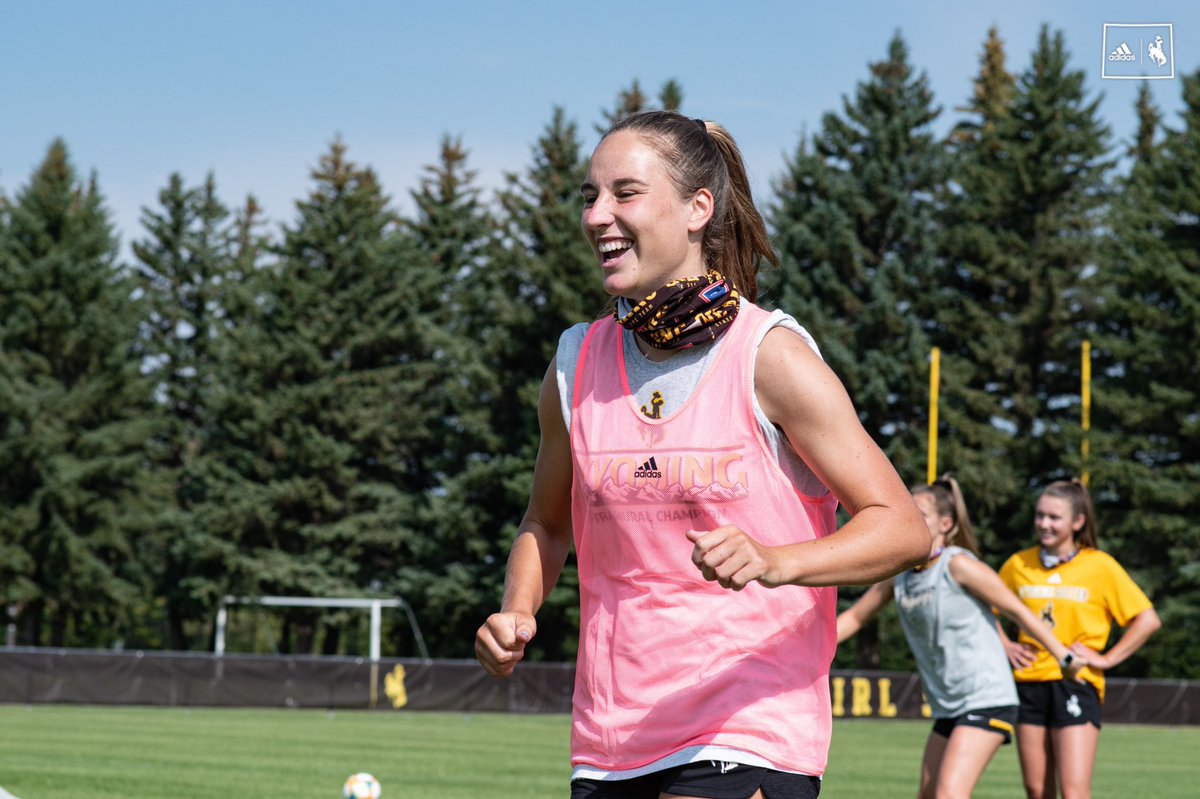 wyosoccer's tweet photo. All smiles after the first week back 😁🤠#OneWyoming #GoWyo https://t.co/xB4I2dLA8N