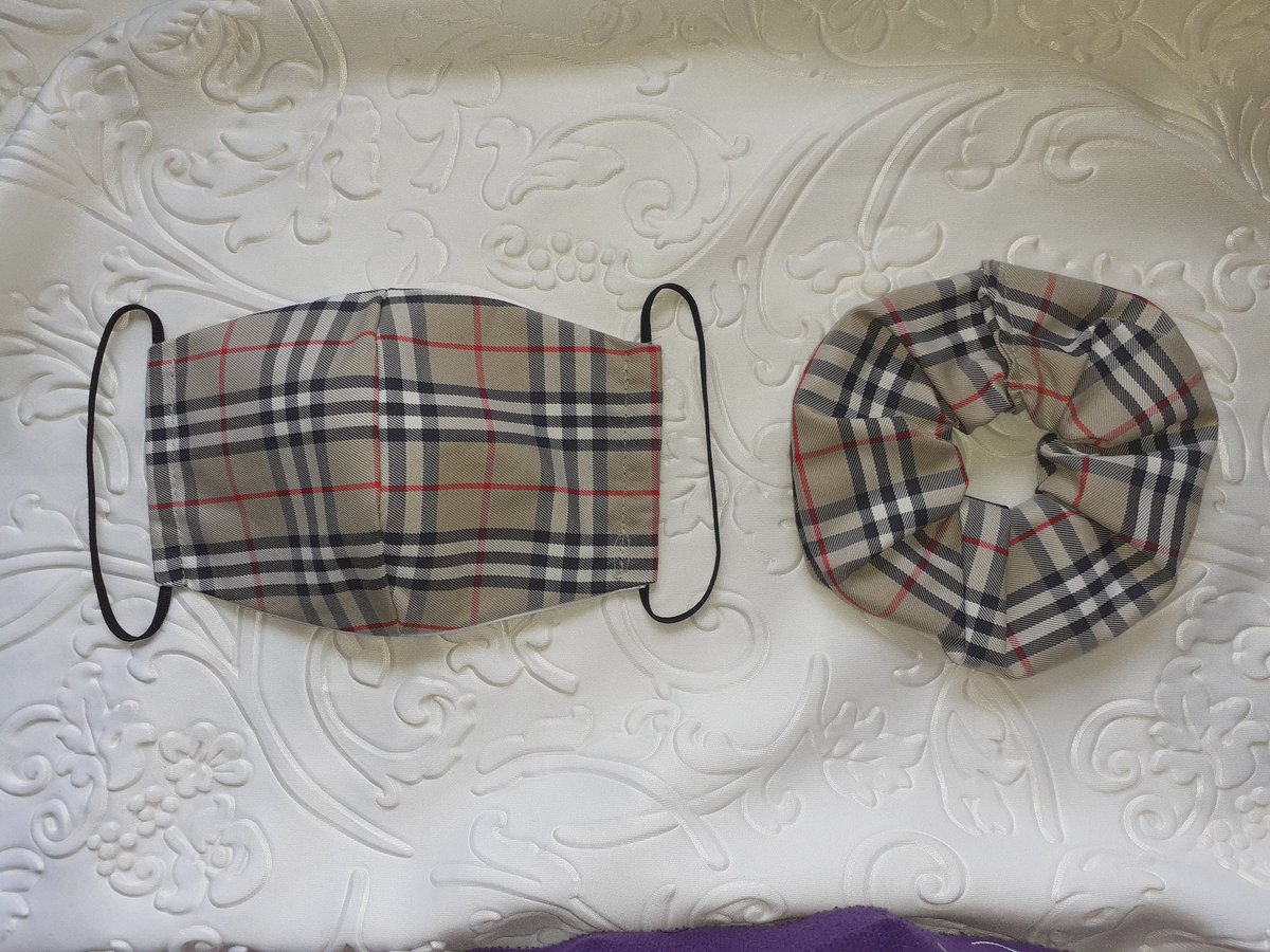 JaneFitz610's tweet photo. Anyone here wanna buy some pretty face masks and matching srunchies 
€6 for masks, €8 for set 
DM if interested :) https://t.co/3gamrHxi1j