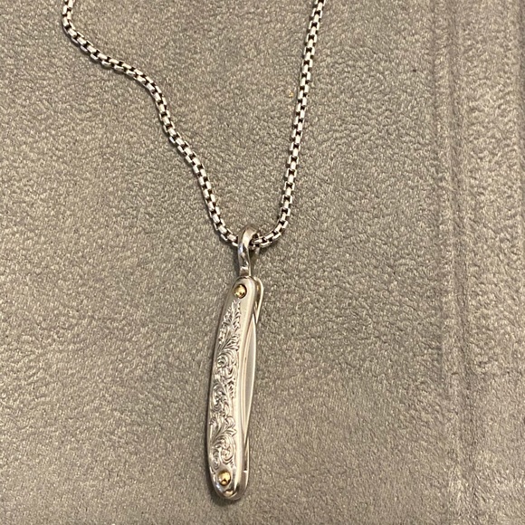 CBremmerman's tweet photo. So good I had to share! Check out all the items I'm loving on @Poshmarkapp #poshmark #fashion #style #shopmycloset #victoriassecret #davidyurman #scottkay: https://t.co/qr2OAVm95o https://t.co/bd0m0aDH7r