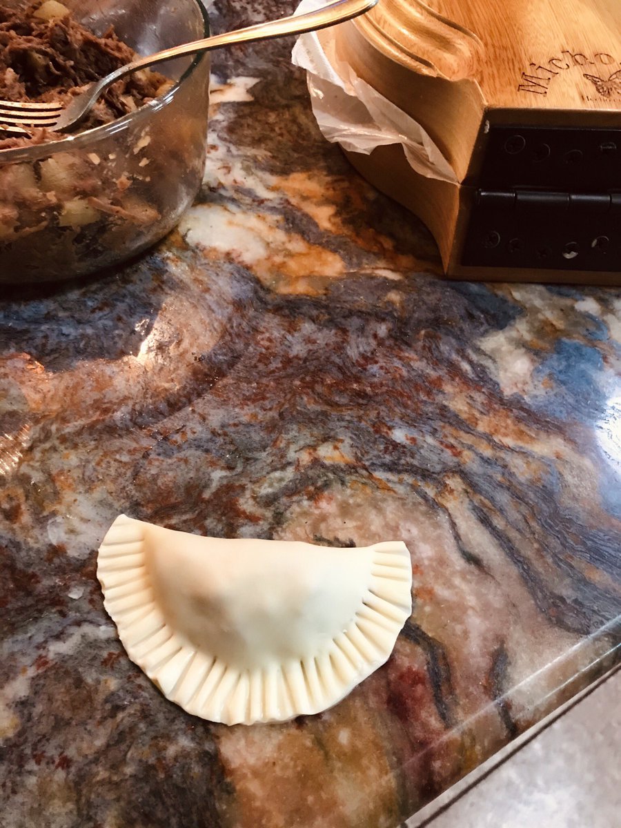 DenyMeNever's tweet photo. making savory Colombian style empanadas. 😍🤩😋#ladieswhocook https://t.co/hh3PkrNaJq