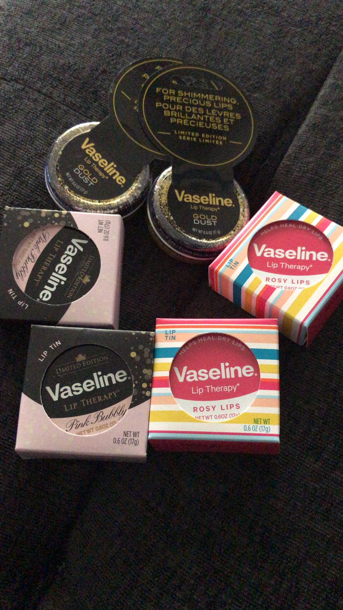 csmitty2u's tweet photo. I’m a tad bit obsessed with my lip balm 💋 @VaselineBrand https://t.co/yRYhnFhuif
