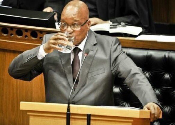 Ruthieharps's tweet photo. Lucy be spitting raw facts, trying to make uncle Ozo wake up and see thru Nengi. I'm beginning to like Lucy, she no send nobody.. A real Queen. #bbnaija2020 https://t.co/SjSjPfTHTb