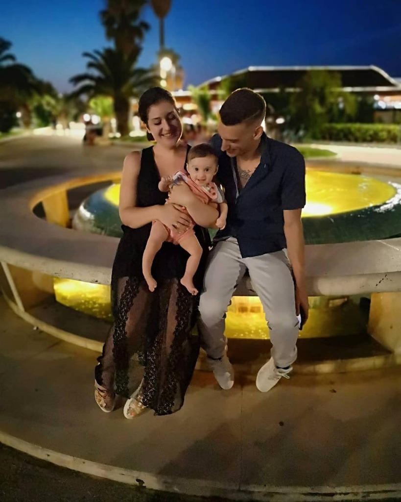 travelgiulia's tweet photo. Family. ❤️ https://t.co/vC8tb8Zbsv https://t.co/OP85Ns9htj