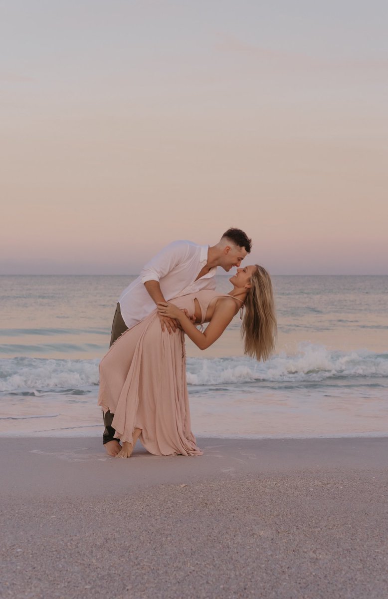 jazzlael's tweet photo. not engaged!! just happy :) <3 https://t.co/HlnkWIGb2y