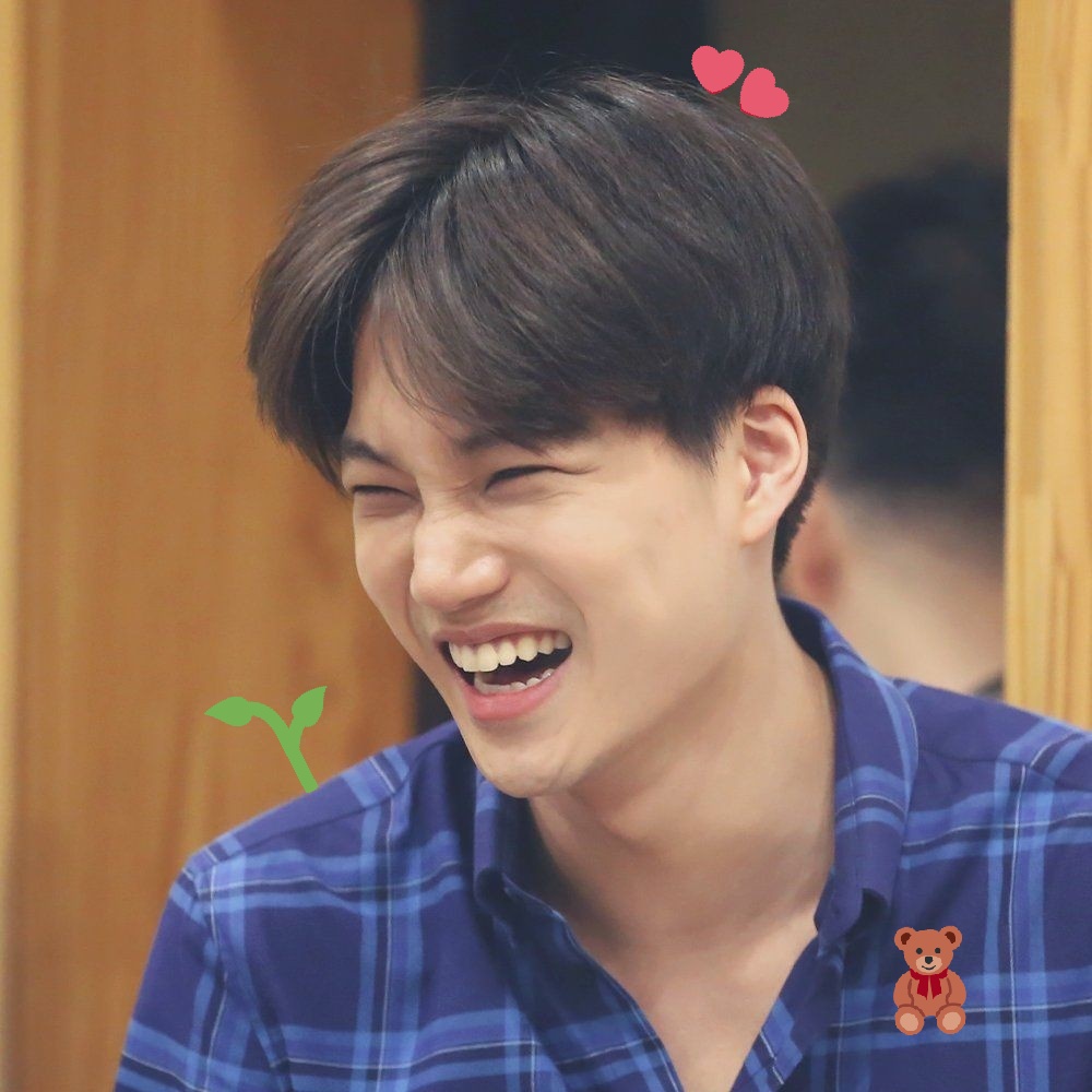 Fariess__'s tweet photo. @Shayi_EXO @Roses_are_rosao @weareoneEXO @B_hundred_Hyun @lay_studio کای فرزندم آرام بگیر در قلب این بچم!!@_@
کای: اوپسسس...ساری کارِ من شلوغ کاریه /^-^\
@weareoneEXO https://t.co/6Q6UzXLidv