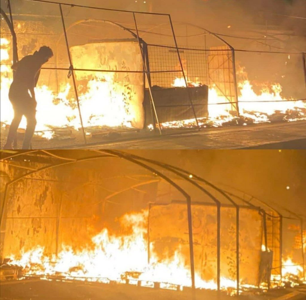 qsO5dcNxojM5GKG's tweet photo. للاسف خيمة منتظر الزيدي احتركت قبل شوية بينما  كان هوة منشغل وية الطلاب بلمسيرة
السؤال:1.شمعنة احتركت خيمة منتظر بلذات؟
2.ليش بهل يوم من شارك وية الطلاب ؟
3.منو السبب برأيكم؟؟

#احذروا_مهله_التراكمي
#طلاب_التراكمي_تنتفض https://t.co/EKNZwehcvl
