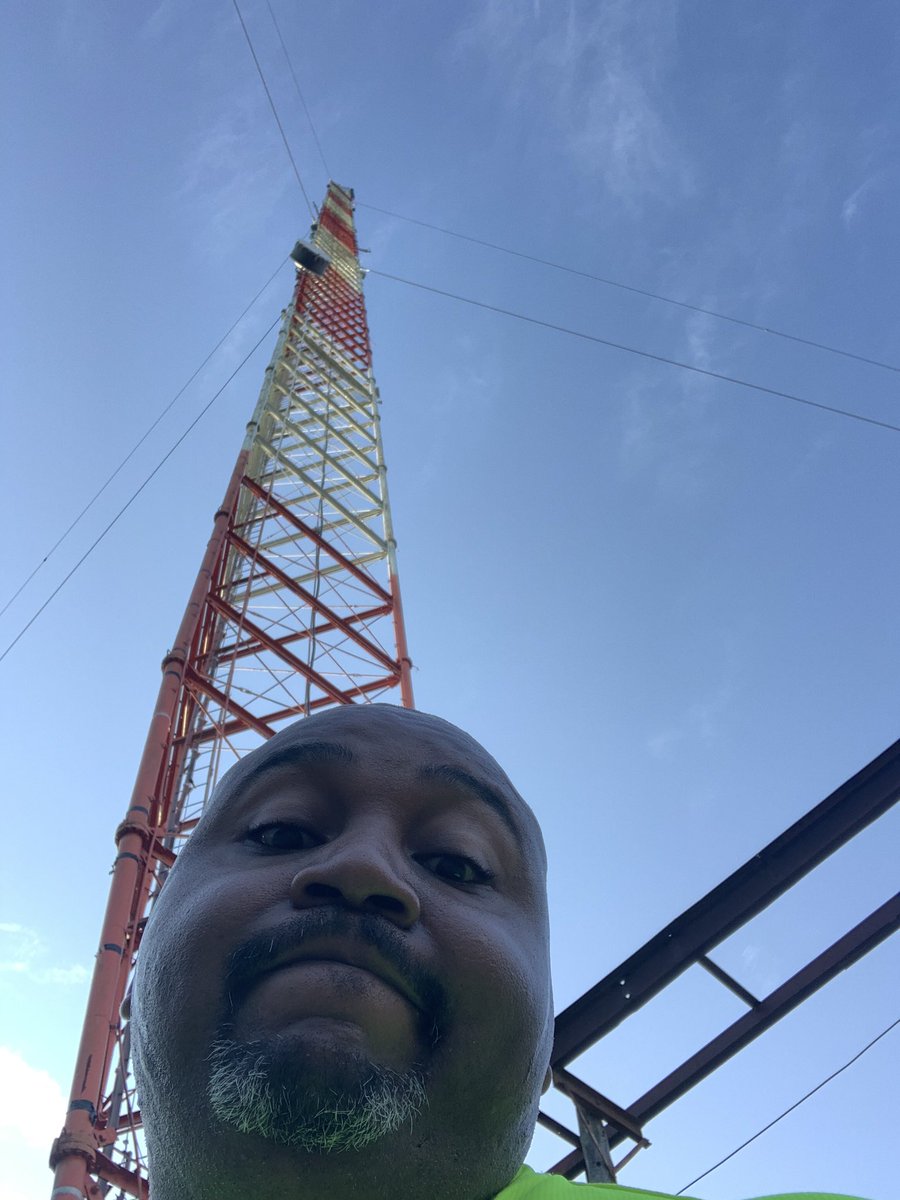 DJSTACK3's tweet photo. It’s up and running the Cumulus engineering team and @djstack3 and a full install of the new 100,000 watt transmitter and backup the biggest sticks in Arkansas #Power923 https://t.co/87QPq9C1Vm