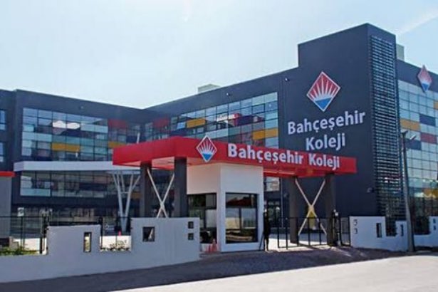 koccozlem's tweet photo. Biz hazırız !
Bahçeşehir Kolejinin en kıymetli varlıkları olan öğretmenlerimizle yarın okullarımızda buluşuyoruz.
Eğitimin ne kadar hayati bir sorumluluk olduğunun herkesçe anlaşıldığı bu dönemde,öğretmenlik mesleğinin kutsallığı da bir kez daha öne çıktı. İyi ki varsınız ❤️💙 https://t.co/LKO6oXkiEx