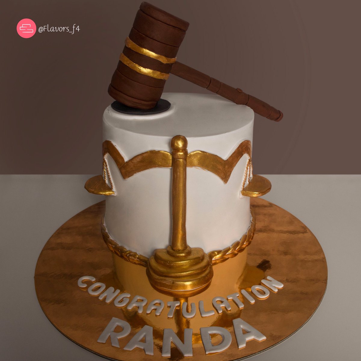 4fFlavors's tweet photo. كيكة تخرج ⚖️ #كيكات_فليفورز #كيك #كيكات #كيكات_تخرج #تخرج #فليفورز #انستا #جدة #مساء_الخير #_جده https://t.co/TVPw22ibJN