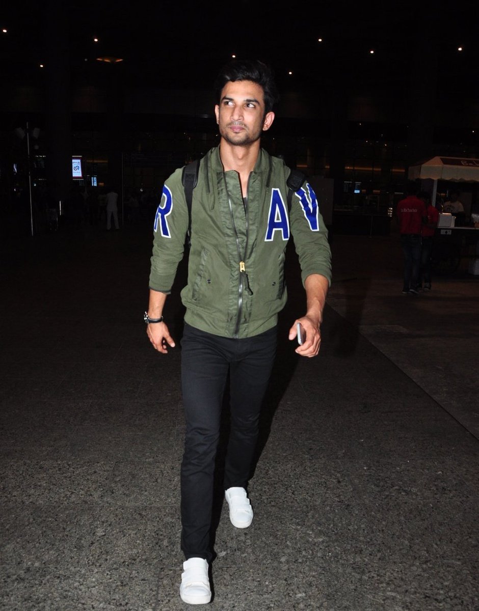 It's not always that easy, but I'll tell you what, it often is . Go for it ~  #SushantSinghRajput  #selfmusing Airport hunk .This thread is for you  @In5iyahA 