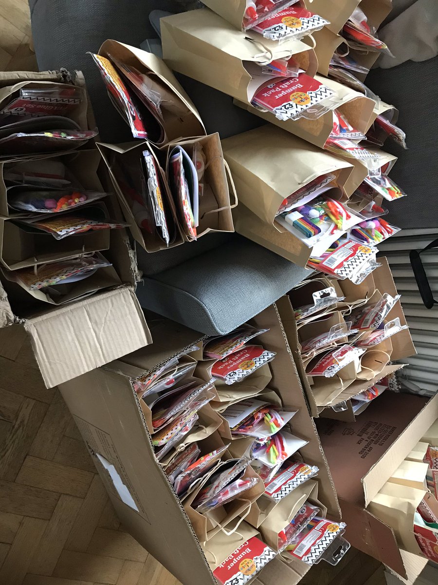 Sunday evening filled filling fun packs for <a href="/port_hands/">Ellesmere Port & Neston Helping Hands</a>