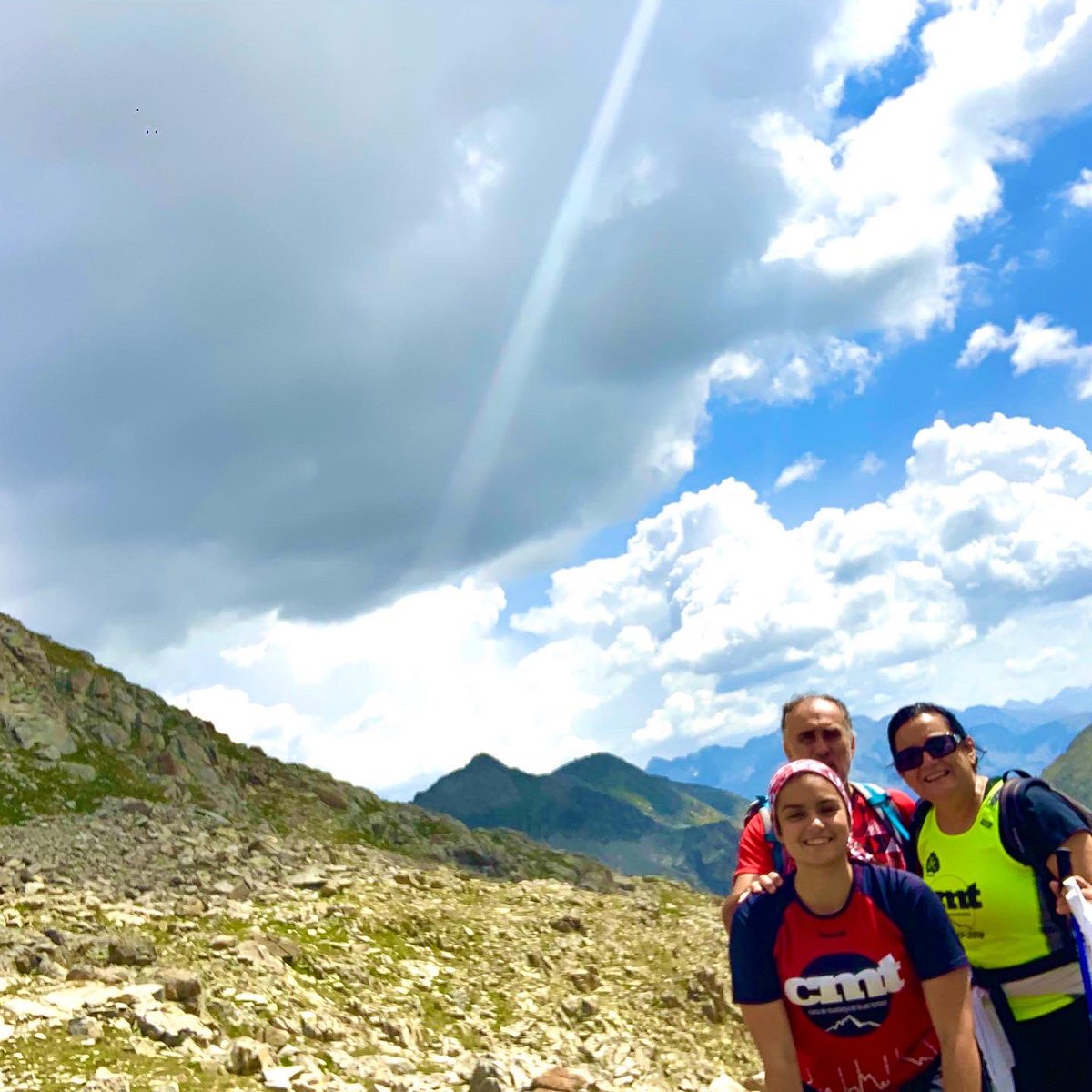 cristinnabel's tweet photo. Dos dies de ruta pels Pirineus, res millor per carregar piles. PN Possets-Maladeta-Llaucet-Ibons-picVallibierna #treballadors #essencials #familia #usestimoinfinit 🌈‼️ https://t.co/NJqs4z3J6t
