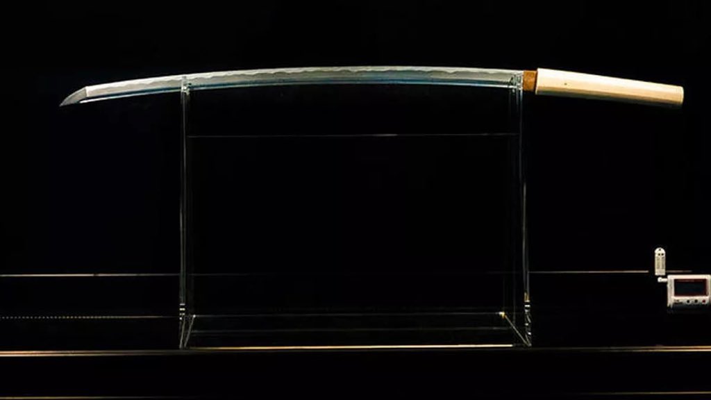 AvatarDomy's tweet photo. This katana made from 4 billion year old meteorites. It's called the "The Sword of Heaven". https://t.co/TIn4elYvtl