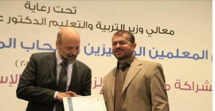 NNwasreh's tweet photo. بين الأمس واليوم

#مع_النقابة_ضد_العصابة
#استرداد_الشرعية
#مع_المعلم https://t.co/hWSiXvaKOP