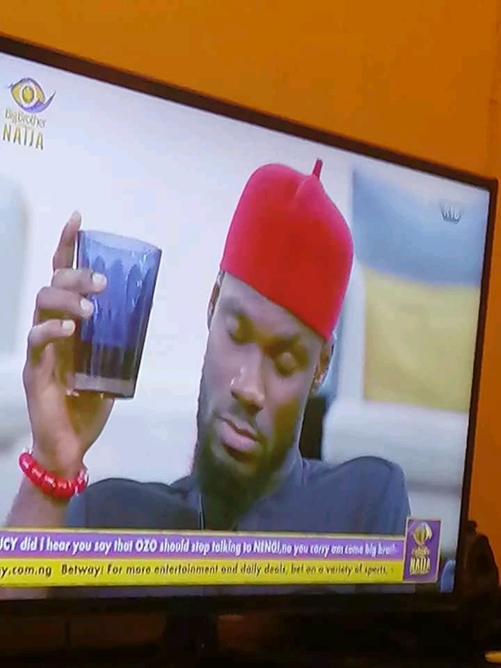 Iam_omaholuchi's tweet photo. @DONJAZZY My guy no get time, he don comot for the WhatsApp group already.
#BBNaija
#PrinceAllRounder 
#BBNaijaLockdown2020 https://t.co/mXbmdaEfkT