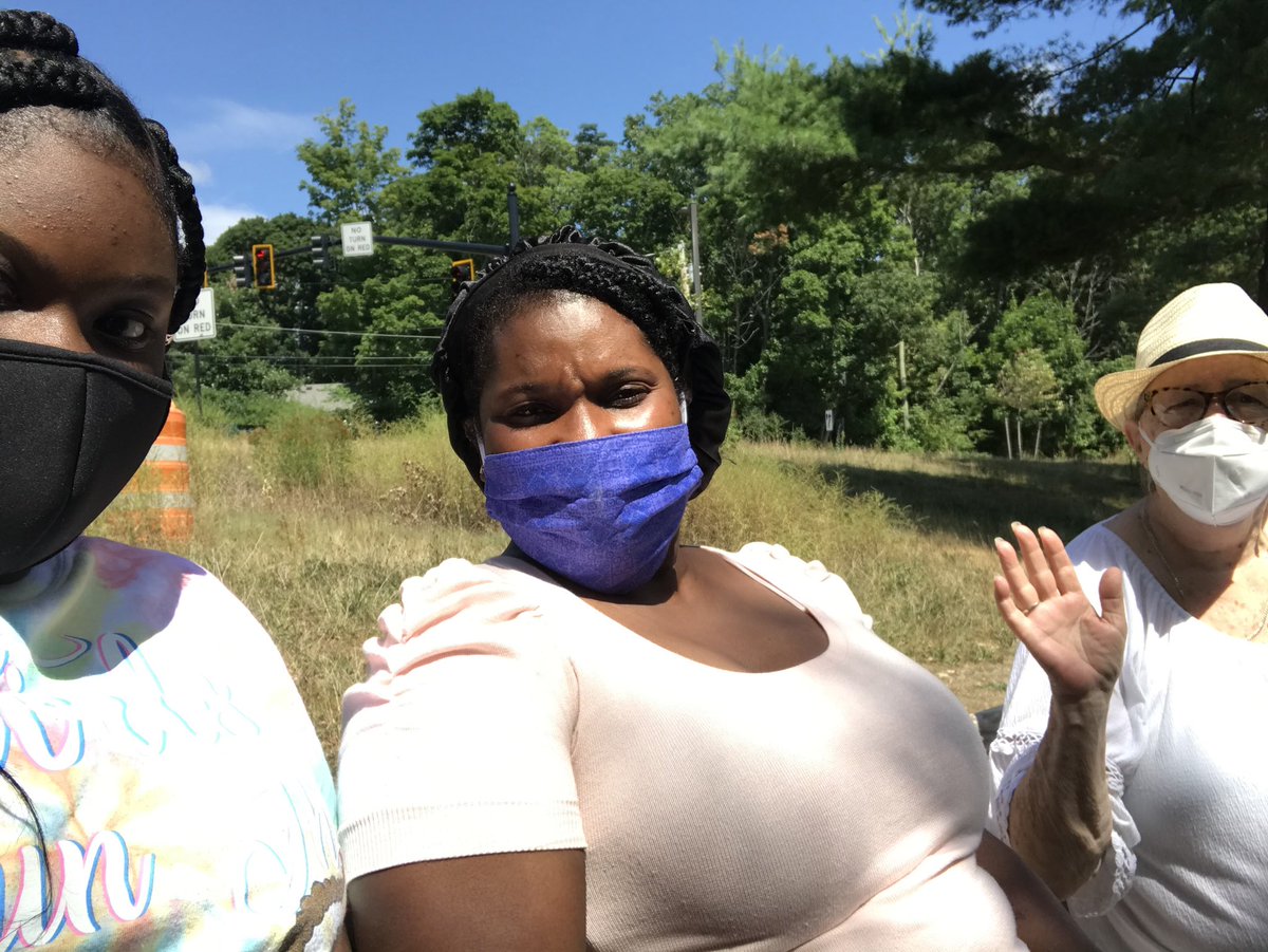 GROWmentorship's tweet photo. The syngery project is going full circle. Our youth and elders are connecting, sharing symbolisms of new relationships and going for walks! Paying it forward youth-elder-family. #GROWgirls #Synergyproject #BCE #Family #Seniors #Youth #CommunityEngagement #ThisIsUs #PayItForward https://t.co/7HMDeLTlpU