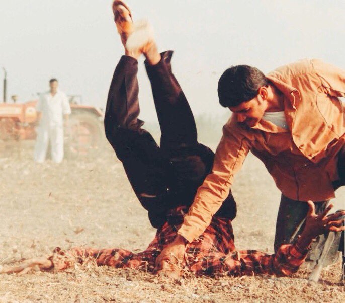 Motion poster Hq pic