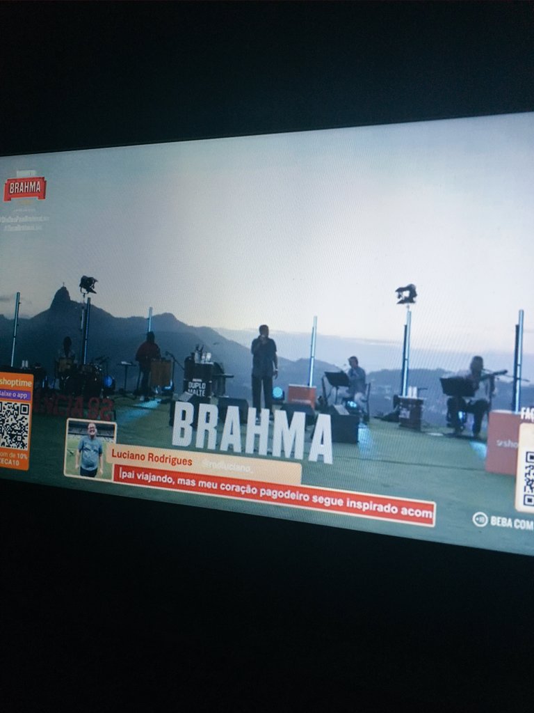 odanyllopereira's tweet photo. ⚡Melhor presente possível pra um domingo dos pais! Zeca Pagodinho é o Brasil real e com esperança! 🍻😁 @zecapagodinho vida longa! #DiaDosPaisBrahmaLive #ZecaBrahmaLive #LivedoZeca https://t.co/CaGKvQgW0p