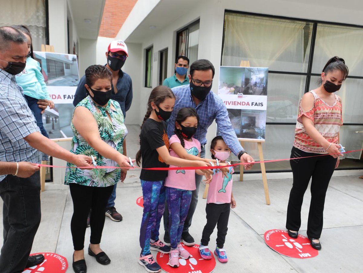 vromog's tweet photo. El sueño de Lucía y su familia se hizo realidad en #TorreBlanca con la inauguración del proyecto #FAIS. Gracias a este programa de @bienestarmx y al trabajo del equipo de la @AlcaldiaMHmx hoy cuentan con un techo seguro y una vivienda digna 🏡

#MHelCorazónDeLaCapital https://t.co/XtJZIZuyGR