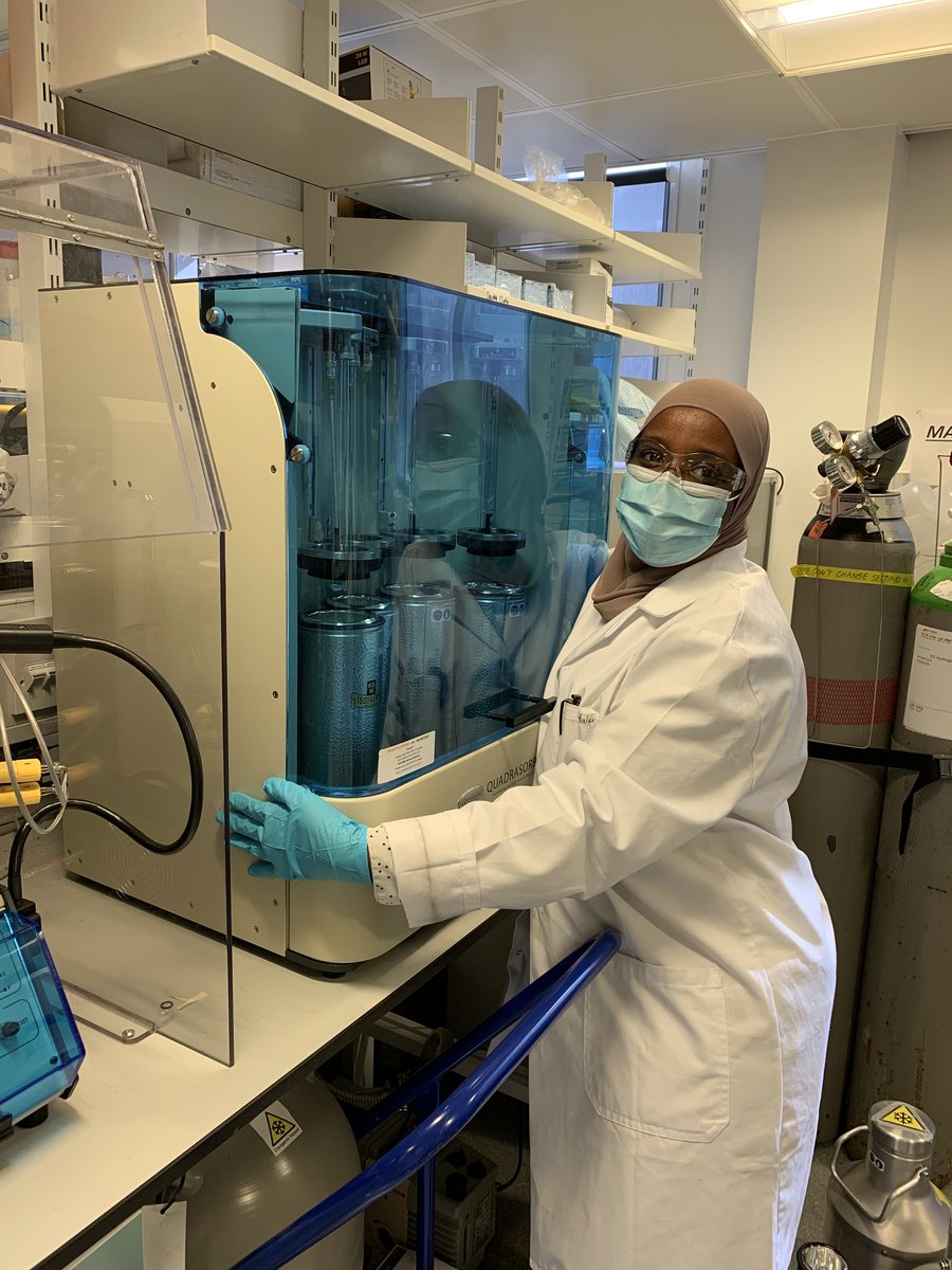 HalanMX's tweet photo. Hi #BlackInChem 👋🏾 I'm a chemical engineer by training &amp; a chemist by choice. I'm entering the last year of my PhD, I work on synthesising polymer membranes to prevent adsorption of contaminants during water filtration so I'm #BlackinOrganic. #BlackinChemRollCall @BlackInChem https://t.co/v7maVPMNqJ