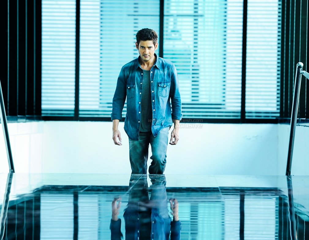 Motion poster Hq pic