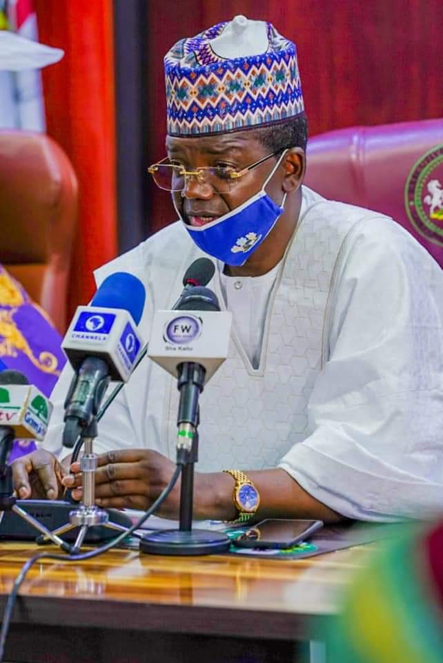 Najeeb Alzamfary (@alzamfarynajeeb) on Twitter photo ZIYARA.
Maimartaba Sarkin Kano Alh Aminu Ado Bayaro ya ziyarci Maidaraja Gwamnan jihar Zamfara, Rt Hon (Dr) Bello Muhammad MON (Matawallen Maradun) a Fadar Gwamnatin jiha dake Gusau.<a href="/Bellomatawalle1/">Dr. Bello Matawalle</a> <a href="/Attahirumuhmd/">Dr Attahiru Muhammad Ahmad C.O.N</a> <a href="/AishaMatawalle/">Aisha Bello Matawalle</a> <a href="/Abdulmu46393199/">Abdulmudallib Muhammad</a> <a href="/AbdulwaliTahir/">Abdulwali Anwar Tahir</a> ZIYARA.
Maimartaba Sarkin Kano Alh Aminu Ado Bayaro ya ziyarci Maidaraja Gwamnan jihar Zamfara, Rt Hon (Dr) Bello Muhammad MON (Matawallen Maradun) a Fadar Gwamnatin jiha dake Gusau.<a href="/Bellomatawalle1/">Dr. Bello Matawalle</a> <a href="/Attahirumuhmd/">Dr Attahiru Muhammad Ahmad C.O.N</a> <a href="/AishaMatawalle/">Aisha Bello Matawalle</a> <a href="/Abdulmu46393199/">Abdulmudallib Muhammad</a> <a href="/AbdulwaliTahir/">Abdulwali Anwar Tahir</a>