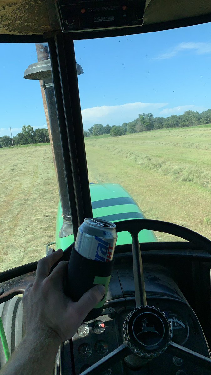 thekelley2's tweet photo. Yo future wife while your sleepin off your weekend hangover I’ve been workin my weekends to make sure we got a solid future can’t wait to start a future with you! Btw your signing a prenup https://t.co/8Hwyz0Ja1g