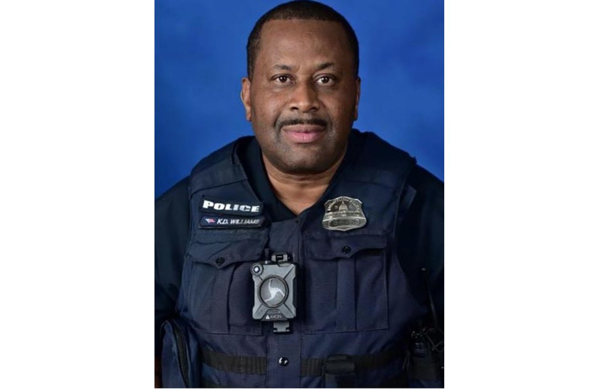 Keith Williams, 53, School Resource Officer, Washington DC died from  #COVID  @realDonaldTrump  @GOP  @BetsyDeVosED  https://bluelivesmatter.blue/hero-down-mpdc-officer-keith-williams-succumbs-to-covid-19/