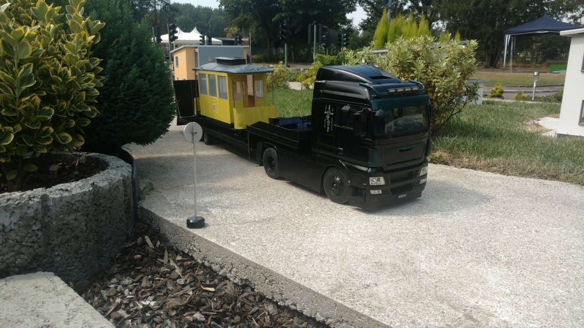 Panda49440419's tweet photo. Das schöne Wetter genossen.

#Modellbau #RCModellbau https://t.co/kXmxTNe3pF