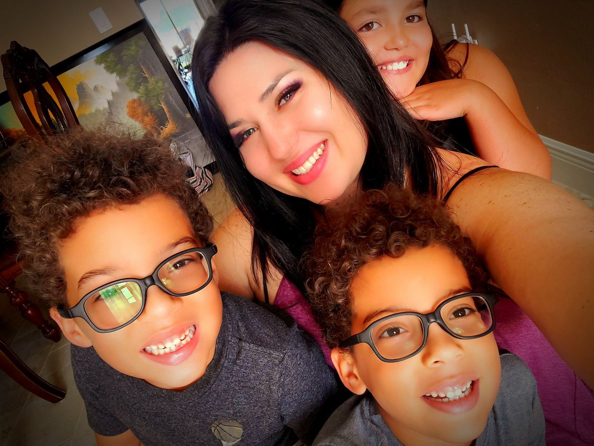 A little bit of crazy on a Sunday is always a good thing. #MyLittleMinis #LoveThem #TheyAreMyWhy #MyWorld #WorkHardPlayHarder #SundayFunday