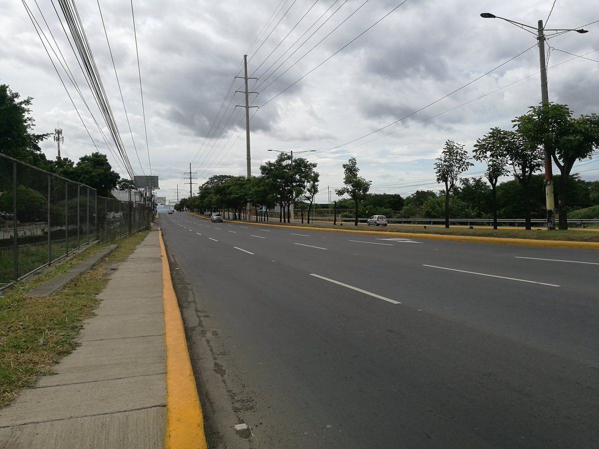 Así de vacía como la C.Masaya en Domingo es la cabeza de los que creen que gracias al Cosep y la Iglesia católica se controló el covid19 en Nicaragua.