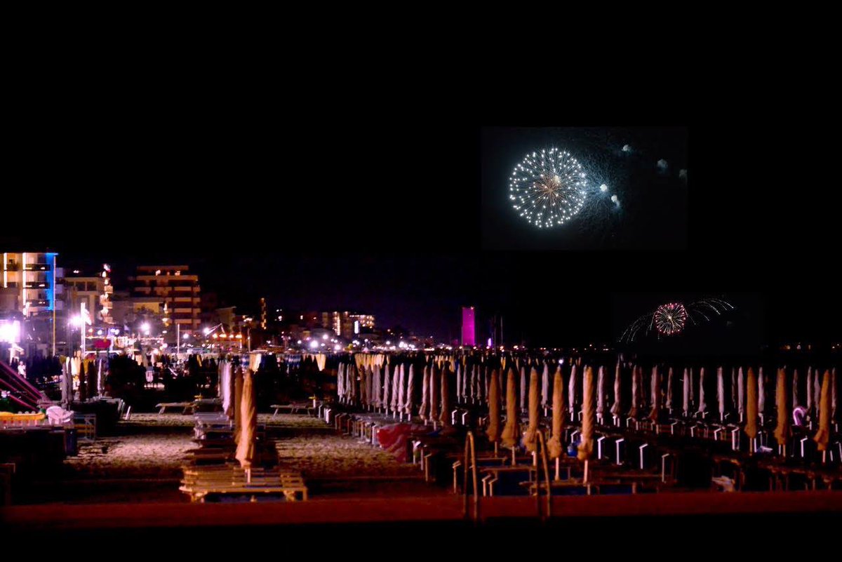 La Notte Rosa 💖 a Bellaria Igea Marina! 
Fuochi d’artificio rosa 💥 
#estate2020 #lanotterosa #pinkweek