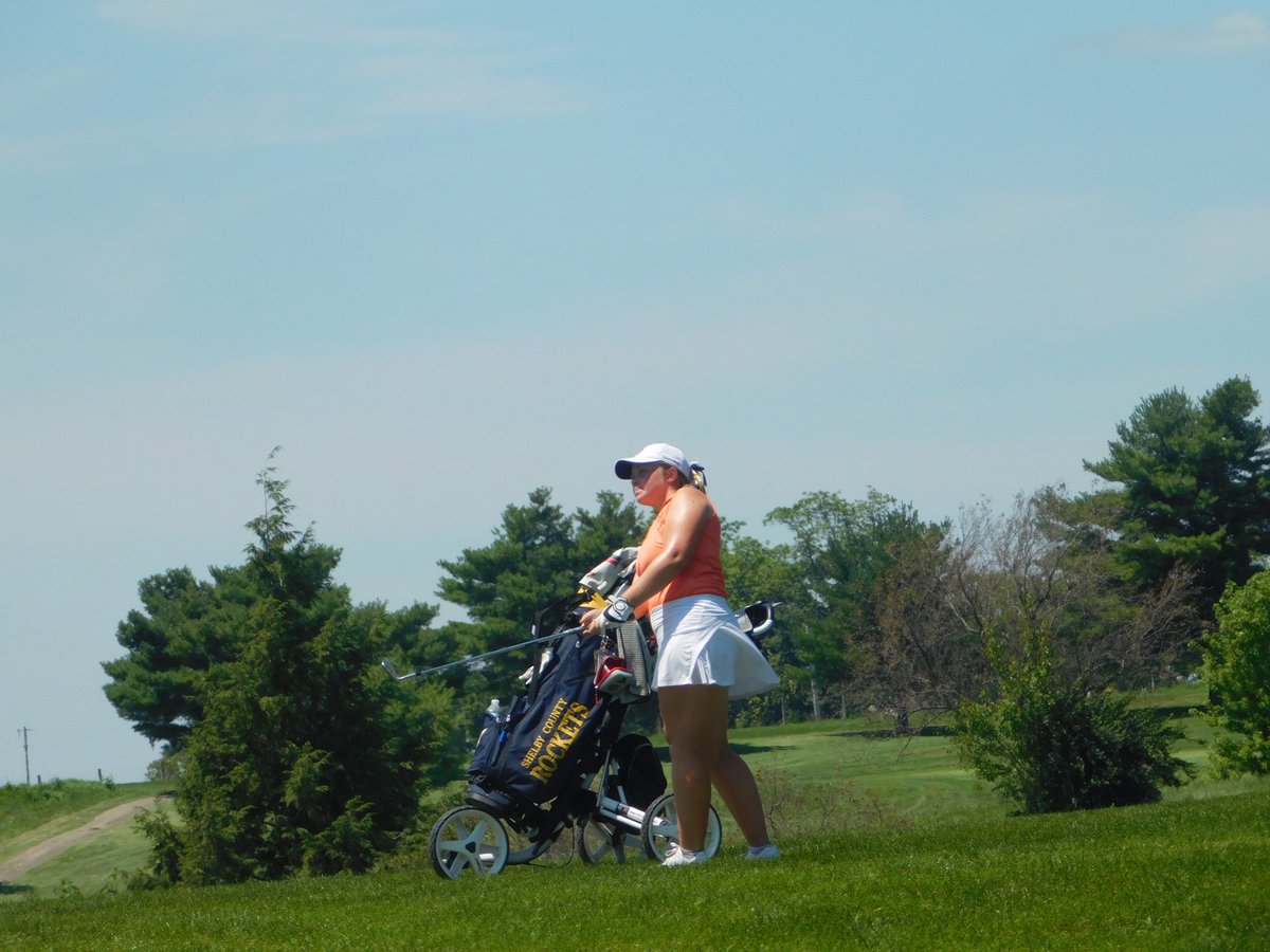 DeAnnaFClark's tweet photo. Congrats ⁦@graceclarkgolf⁩ on the Win at the Henry County Lady Wildcats Tournament yesterday. Nice playing!! ⁦@SCHSRockets⁩ #gorockets #grittygrace https://t.co/Jor81mEwnn