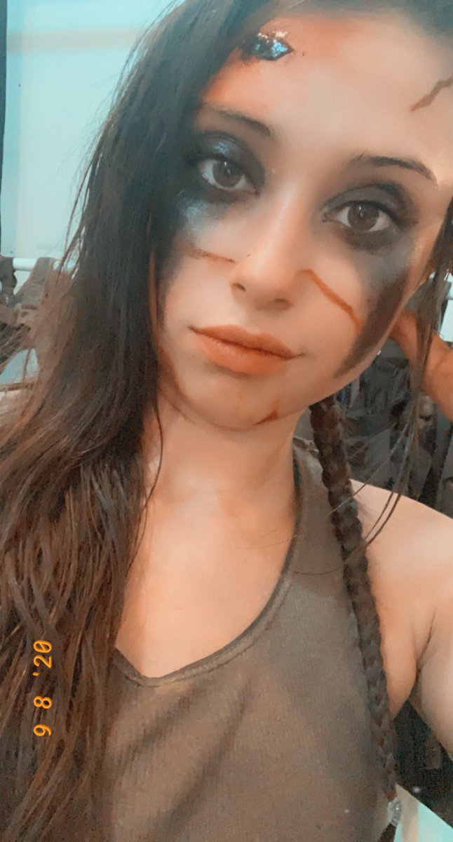 LoraineCrabtr17's tweet image. Sup guys ?! How’s everyone’s day? #CRAWLorDIE #TANKarmy