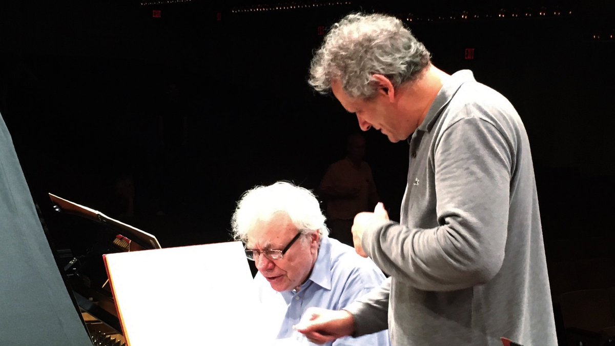 FestOrchLC's tweet photo. #tbt A look at what happens during orchestra rehearsal breaks with @LouisLangree and #RichardGoode: 🎹🎵#MostlyMozart #piano #conductor #orchestra #steinway #pianist #whataretheytalkingabout??? https://t.co/3QJb0BWUe2