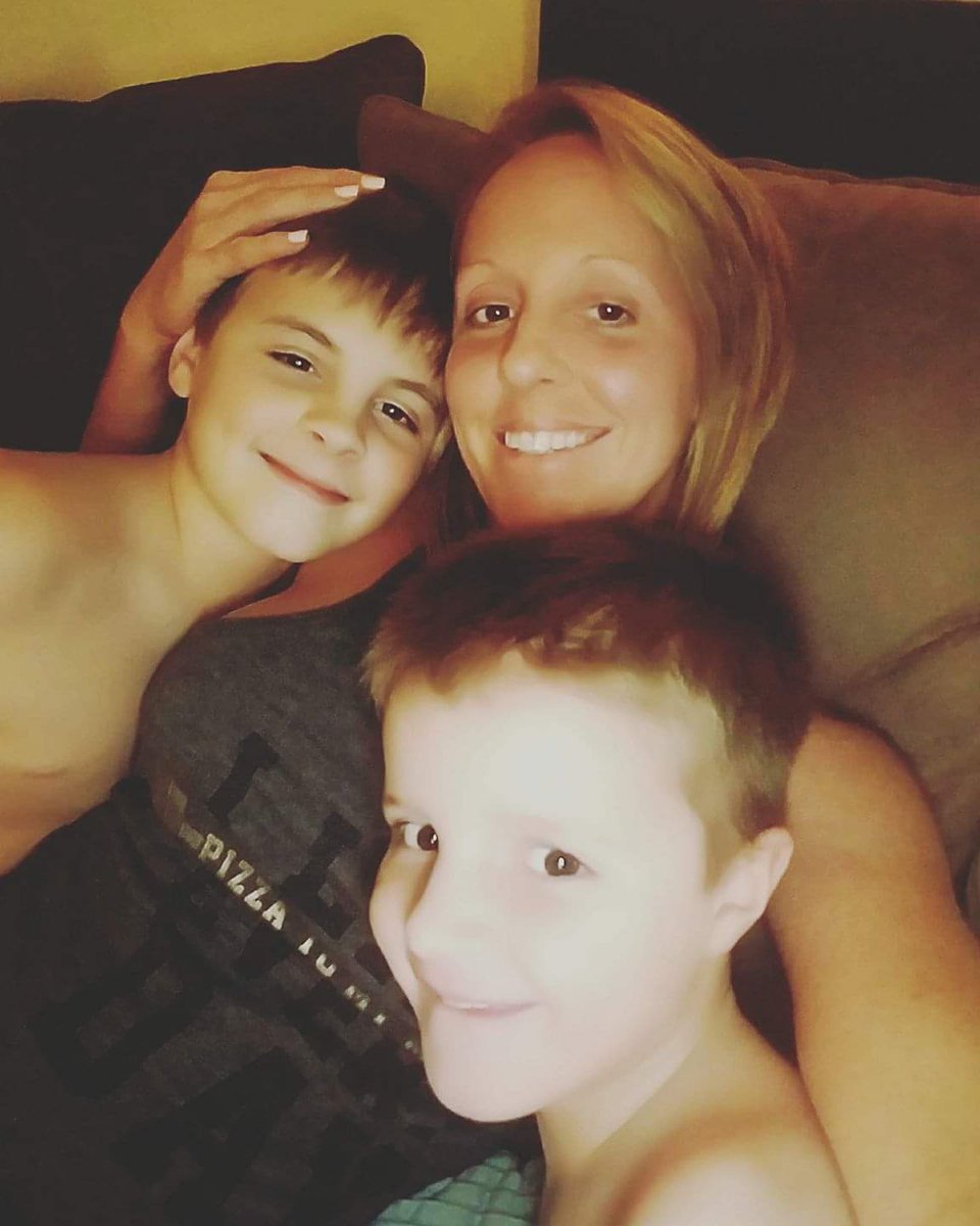 ProSpecialistEm's tweet photo. Successful people do what unsuccessful people are not willing to do. Don't wish it were easier; wish you were better. At everything in life!! I strive to be s better mom, better employee,  better friend and better mentor every day. #askeverytime #momlife #lowes #family https://t.co/HMeRhOr5Tr