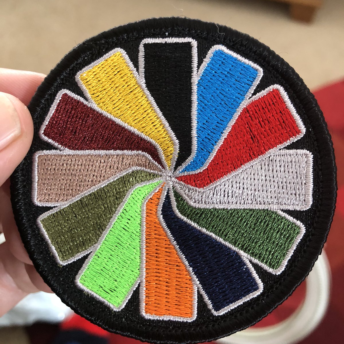 AddShoulders's tweet image. Some larger group orders being sent out in the next couple of days to add to the hundreds of smaller orders already dispatched!
Thank you all for the support and to those organising the group orders 😊
#justaddshoulders 
@SamBailey456