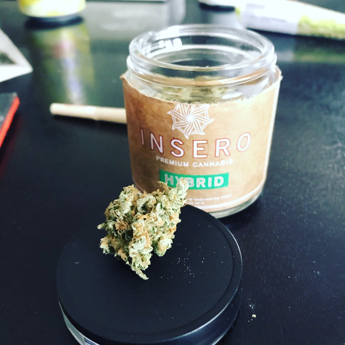 herkamerjones's tweet photo. Bout to roll one of this.
Came highly recommended.
#sundayvibes #insero #delicious #hybrid https://t.co/dhXKecWS0L