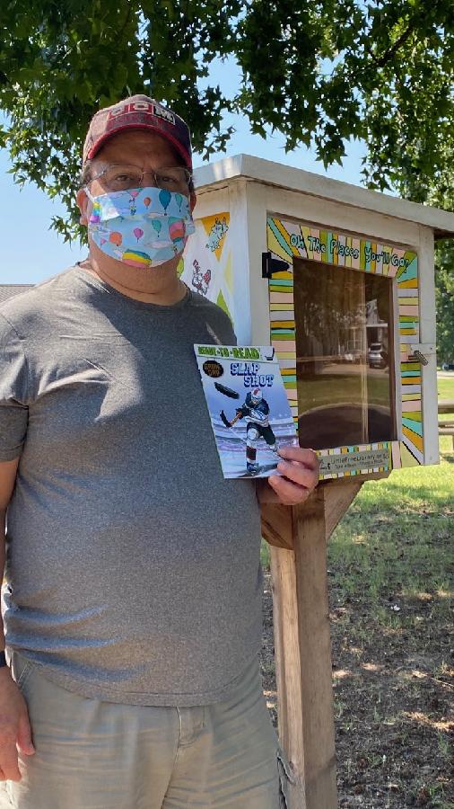 JimAcebedo's tweet image. While placing new hockey books in the Little Lending Libraries, I found a Dr Seuss library in #benton to match my Dr Seuss mask. Stay safe and keep reading. See you on the ice!

@AHALRHockey @AR_Skatium 
#littlepreds #hockey, #learntoplay, #nlr, #conway  #littlerock, #preds