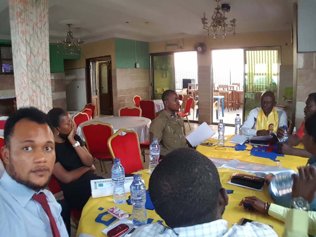 CommunalMont's tweet photo. #RDC: Comité exécutif Mont-ngafula/PPRD:
Une réunion s'est tenue ce dimanche 09/08/2020.présidée par le sec executif M.Jules Osombo, assisté de ces collaborateurs cette réunion a tourné au tour de prochaine 'installation des membres exécutif des quartiers de la commune.... https://t.co/IJJ1uelnFv
