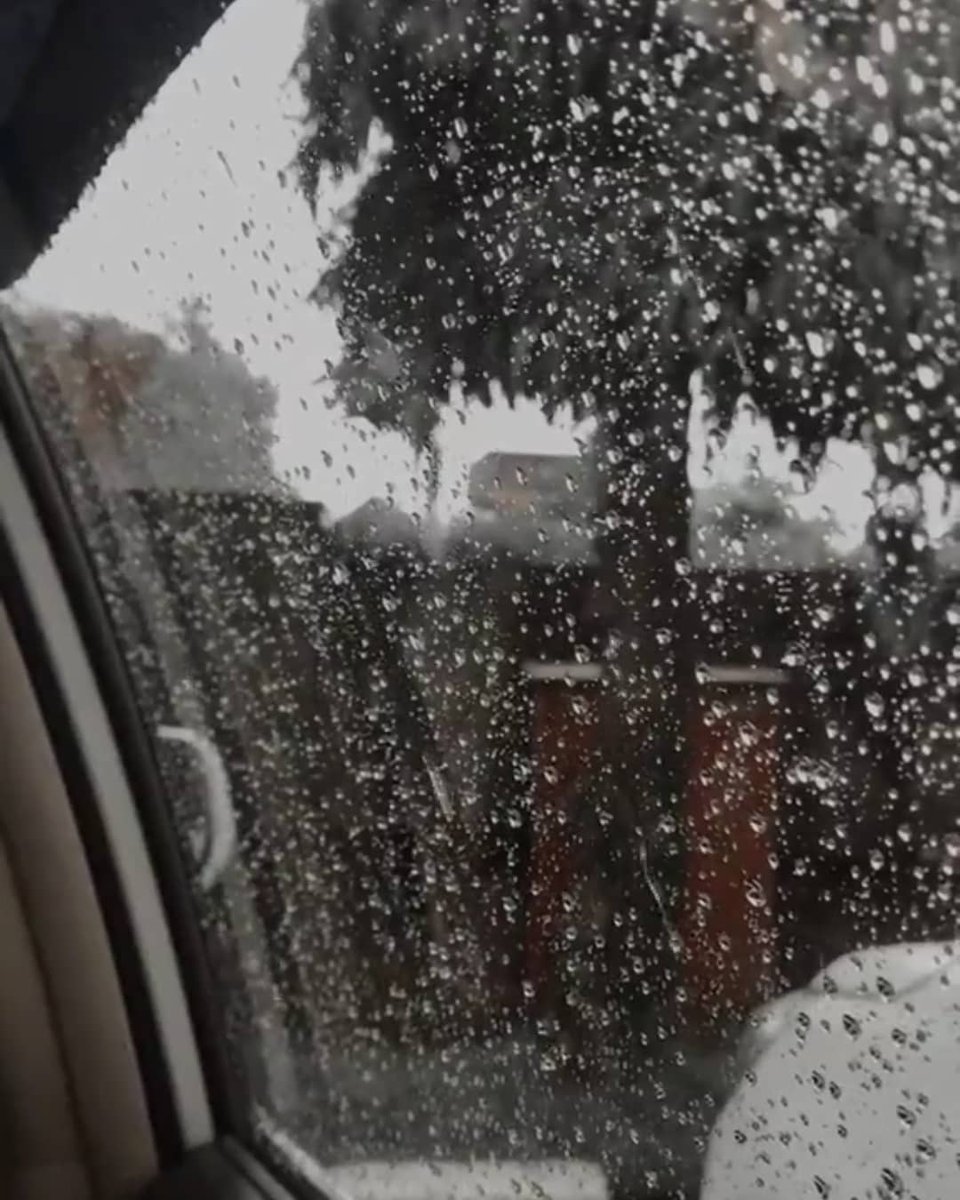 OsamaTweets_'s tweet photo. Rainy day  ☔
#rain https://t.co/NtnURouEty