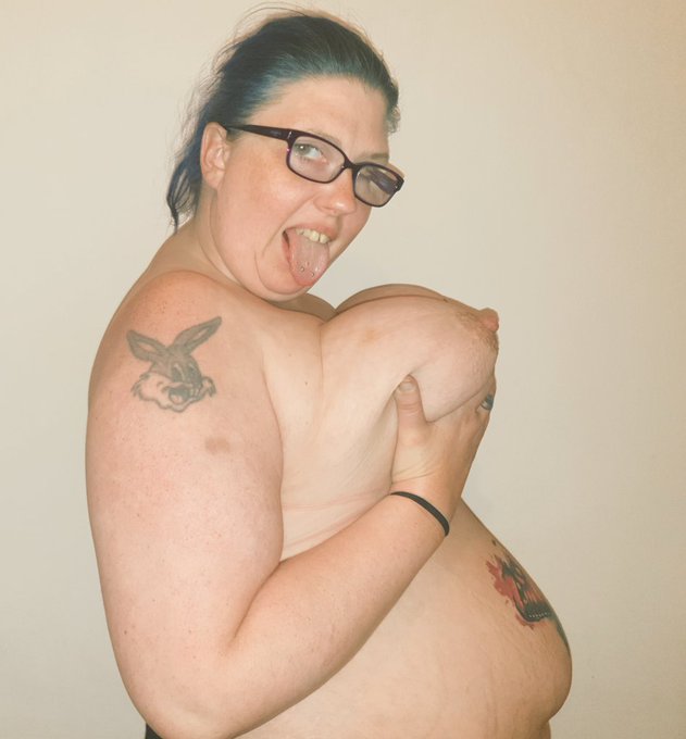 Sunday fundy now for evening naughtiness 😈  Live on cam now here 👇  https://t.co/8pEWK4YmkU  @Daisyadultpromo<a href="/tag/adultwork"class="tags"><span>#adultwork</span></a>