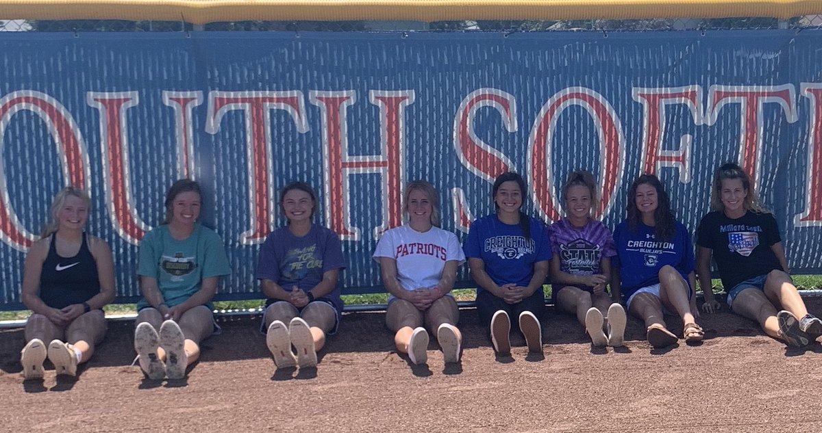 MSPatriotsSB's tweet photo. Banners are up, new backstop is installed, the field will be the best it’s ever been! To everyone that has helped from @MackBrosGrounds, @mpsfacilities, and my special crew this afternoon, thank you! Now let’s mask up and play!! #Patriots2020 #4rules #CNred https://t.co/KnyU87fylU