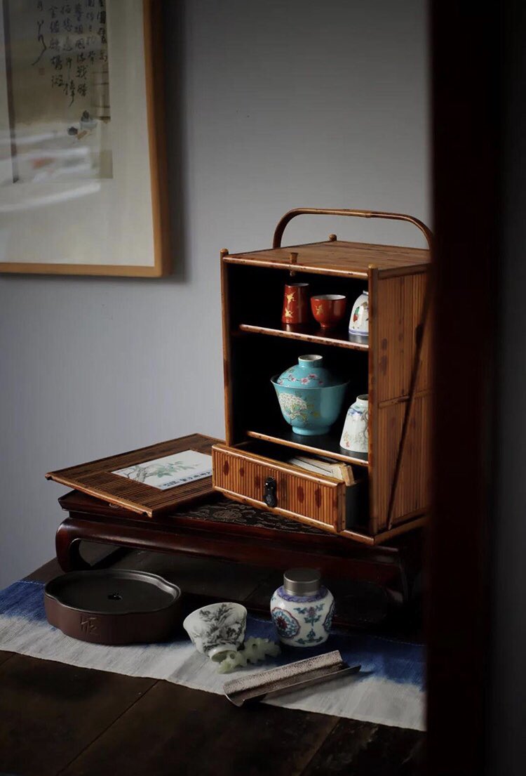 morimatea's tweet photo. Hope is the best thing.
.
.
.
#hope #travelbox #teaset #gaiwan #teapot #teaboat #teacups #teacaddy #enjoylife #handpainted #fineart #beautiful #exquisite #bamboobox #storagebox #containingbox #jinjunmei #xiaozhong #wuyishan #blacktea #creative #chineseart #culture #morimatea https://t.co/p2JkWfjJTk