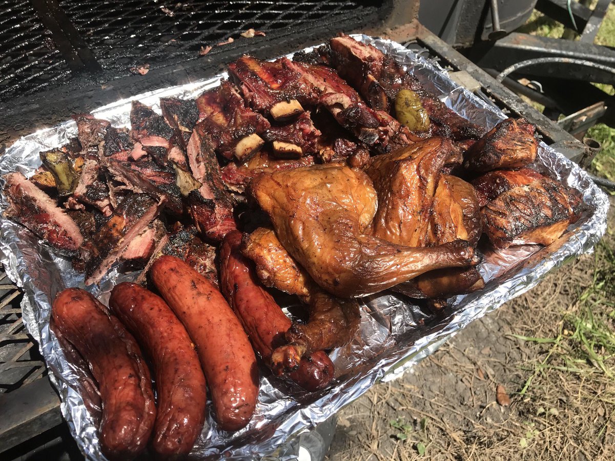 Teejayfonseca's tweet photo. Smoking some meat 🥴 https://t.co/w6addN73Ay