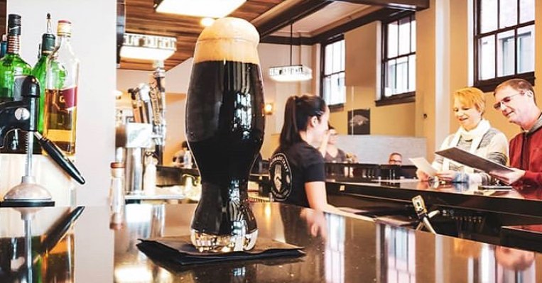 CoCraftSocial's tweet photo. Day drinking is the best kind of drinking.
Who’s coming down out for some Sunday funday?!
📸: Brass Brewing
@CoCraftSocial @BrassBrewingCo 
#ilovebeer #localfood  #craftbeer #SundayFunday #beerme https://t.co/VIqXKKbrES