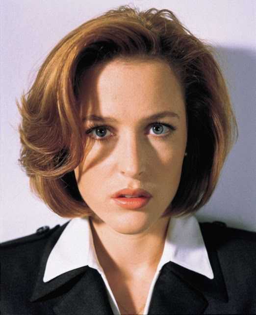 Happy 52nd birthday to THE X-FILES star Gillian Anderson! 