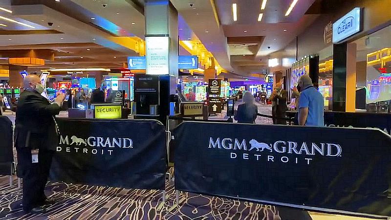 moviedebuts's tweet photo. .@MGMGrandDetroit Reopens https://t.co/46MTPFjTk3 by @moviedebuts @BetMGM #StayGrand https://t.co/BvptXKdnE5