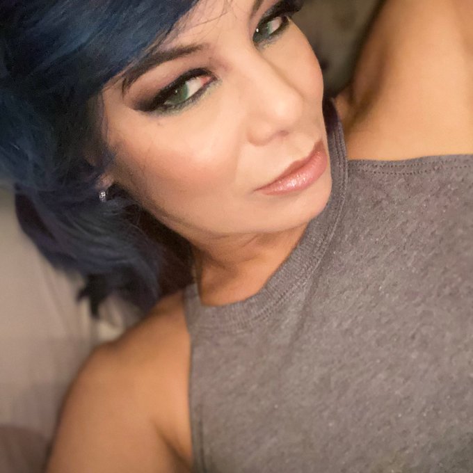 😐 https://t.co/eJblzj0aaC